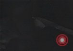 Standbild Überlebenden der USS Indianapolis Peleliu Palau Inseln, 1945, aus Sekunde 45 historischem Filmmaterial Videoclip 65675061227