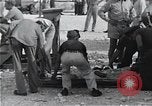 Standbild Überlebenden der USS Indianapolis Peleliu Palau Inseln, 1945, aus Sekunde 37 historischem Filmmaterial Videoclip 65675061228