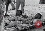 Standbild Überlebenden der USS Indianapolis Peleliu Palau Inseln, 1945, aus Sekunde 43 historischem Filmmaterial Videoclip 65675061228