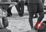 Standbild Überlebenden der USS Indianapolis Peleliu Palau Inseln, 1945, aus Sekunde 48 historischem Filmmaterial Videoclip 65675061228