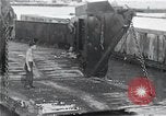 Standbild Überlebenden der USS Indianapolis Peleliu Palau Inseln, 1945, aus Sekunde 50 historischem Filmmaterial Videoclip 65675061228