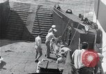 Standbild Überlebenden der USS Indianapolis CA-35 Peleliu Palau Inseln, 1945, aus Sekunde 23 historischem Filmmaterial Videoclip 65675061229