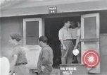 Image survivants du USS Indianapolis CA-35 Peleliu îles Palau, 1945, de la seconde 14 séquences d'archives historiques vidéo 65675061231