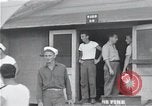 Image survivants du USS Indianapolis CA-35 Peleliu îles Palau, 1945, de la seconde 18 séquences d'archives historiques vidéo 65675061231