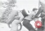 Image survivants du USS Indianapolis CA-35 Peleliu îles Palau, 1945, de la seconde 33 séquences d'archives historiques vidéo 65675061231