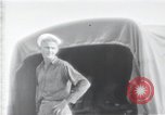 Image survivants du USS Indianapolis CA-35 Peleliu îles Palau, 1945, de la seconde 41 séquences d'archives historiques vidéo 65675061231