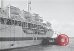 Standbild USS Ruhe AH-14 Peleliu Palau Inseln, 1945, aus Sekunde 8 historischem Filmmaterial Videoclip 65675061233