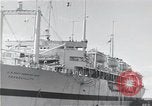 Standbild USS Ruhe AH-14 Peleliu Palau Inseln, 1945, aus Sekunde 32 historischem Filmmaterial Videoclip 65675061233