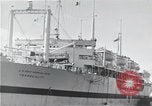 Standbild USS Ruhe AH-14 Peleliu Palau Inseln, 1945, aus Sekunde 33 historischem Filmmaterial Videoclip 65675061233