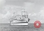 Standbild USS Ruhe AH-14 Peleliu Palau Inseln, 1945, aus Sekunde 44 historischem Filmmaterial Videoclip 65675061233