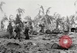 Standbild USA Soldaten Enewetak Atoll Marshall Inseln, 1944, aus Sekunde 5 historischem Filmmaterial Videoclip 65675061235