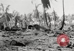 Standbild USA Soldaten Enewetak Atoll Marshall Inseln, 1944, aus Sekunde 7 historischem Filmmaterial Videoclip 65675061235