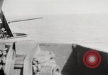 Image Bombardements navals d'Enewetak D'Enewetak Atoll Iles Marshall, 1944, de la seconde 60 séquences d'archives historiques vidéo 65675061236