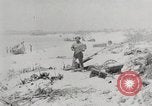 Standbild USA Soldaten Enewetak Atoll Marshall Inseln, 1944, aus Sekunde 5 historischem Filmmaterial Videoclip 65675061239