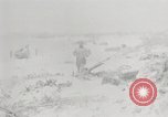 Standbild USA Soldaten Enewetak Atoll Marshall Inseln, 1944, aus Sekunde 6 historischem Filmmaterial Videoclip 65675061239