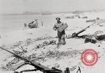 Standbild USA Soldaten Enewetak Atoll Marshall Inseln, 1944, aus Sekunde 9 historischem Filmmaterial Videoclip 65675061239