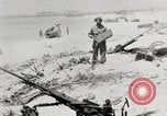 Standbild USA Soldaten Enewetak Atoll Marshall Inseln, 1944, aus Sekunde 11 historischem Filmmaterial Videoclip 65675061239