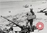 Standbild USA Soldaten Enewetak Atoll Marshall Inseln, 1944, aus Sekunde 16 historischem Filmmaterial Videoclip 65675061239