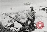 Standbild USA Soldaten Enewetak Atoll Marshall Inseln, 1944, aus Sekunde 21 historischem Filmmaterial Videoclip 65675061239