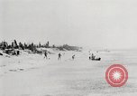 Standbild USA Soldaten Enewetak Atoll Marshall Inseln, 1944, aus Sekunde 53 historischem Filmmaterial Videoclip 65675061239