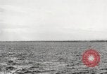 Image États-Unis Task Force d'Enewetak Atoll Iles Marshall, 1944, de la seconde 13 séquences d'archives historiques vidéo 65675061242