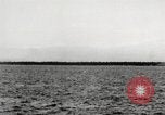 Image États-Unis Task Force d'Enewetak Atoll Iles Marshall, 1944, de la seconde 24 séquences d'archives historiques vidéo 65675061242
