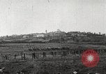 Standbild US-Truppen nehmen Montfaucon Hill Frankreich, 1918, aus Sekunde 12 historischem Filmmaterial Videoclip 65675061251