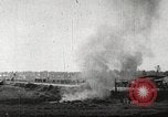 Standbild US-Truppen nehmen Montfaucon Hill Frankreich, 1918, aus Sekunde 14 historischem Filmmaterial Videoclip 65675061251