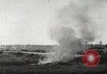 Standbild US-Truppen nehmen Montfaucon Hill Frankreich, 1918, aus Sekunde 16 historischem Filmmaterial Videoclip 65675061251