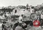 Standbild US-Truppen nehmen Montfaucon Hill Frankreich, 1918, aus Sekunde 24 historischem Filmmaterial Videoclip 65675061251