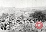 Standbild US-Truppen nehmen Montfaucon Hill Frankreich, 1918, aus Sekunde 26 historischem Filmmaterial Videoclip 65675061251