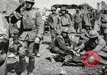 Standbild US-Truppen nehmen Montfaucon Hill Frankreich, 1918, aus Sekunde 53 historischem Filmmaterial Videoclip 65675061251