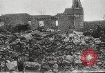 Image village ruiné Maricourt village France, 1916, de la seconde 6 séquences d'archives historiques vidéo 65675061258