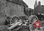 Image village ruiné Maricourt village France, 1916, de la seconde 14 séquences d'archives historiques vidéo 65675061258