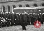 Image Cérémonie de reconnaissance français aux Invalides Paris France, 1924, de la seconde 32 séquences d'archives historiques vidéo 65675061274