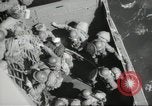 Image les forces américaines le débarquement sur les plages de Normandie le jour J France, 1944, de la seconde 44 séquences d'archives historiques vidéo 65675061279