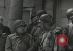 Immagine di Soldati statunitensi Cherbourg Normandia Francia, 1944, secondo 28 filmato di repertorio 65675061283
