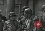 Immagine di Soldati statunitensi Cherbourg Normandia Francia, 1944, secondo 30 filmato di repertorio 65675061283
