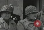 Immagine di Soldati statunitensi Cherbourg Normandia Francia, 1944, secondo 37 filmato di repertorio 65675061283