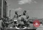 Immagine di Soldati statunitensi Cherbourg Normandia Francia, 1944, secondo 49 filmato di repertorio 65675061283