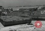 Immagine di Allied Landing Craft Normandia Francia, 1944, secondo 13 filmato di repertorio 65675061285