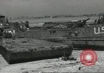 Immagine di Allied Landing Craft Normandia Francia, 1944, secondo 14 filmato di repertorio 65675061285