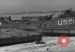Immagine di Allied Landing Craft Normandia Francia, 1944, secondo 16 filmato di repertorio 65675061285