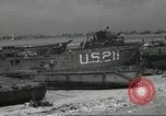 Immagine di Allied Landing Craft Normandia Francia, 1944, secondo 20 filmato di repertorio 65675061285
