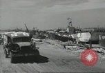 Immagine di Allied Landing Craft Normandia Francia, 1944, secondo 40 filmato di repertorio 65675061285