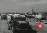 Immagine di Allied Landing Craft Normandia Francia, 1944, secondo 41 filmato di repertorio 65675061285