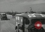 Immagine di Allied Landing Craft Normandia Francia, 1944, secondo 42 filmato di repertorio 65675061285