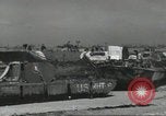 Immagine di Allied Landing Craft Normandia Francia, 1944, secondo 61 filmato di repertorio 65675061285