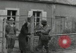 Immagine di Soldati statunitensi Colleville-sur-Mer Normandia Francia, 1944, secondo 9 filmato di repertorio 65675061288