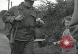 Immagine di Soldati statunitensi Colleville-sur-Mer Normandia Francia, 1944, secondo 43 filmato di repertorio 65675061288